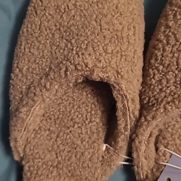 NWT Slide On Slippers - Women’s Size 9.5 - Picture 7 of 7